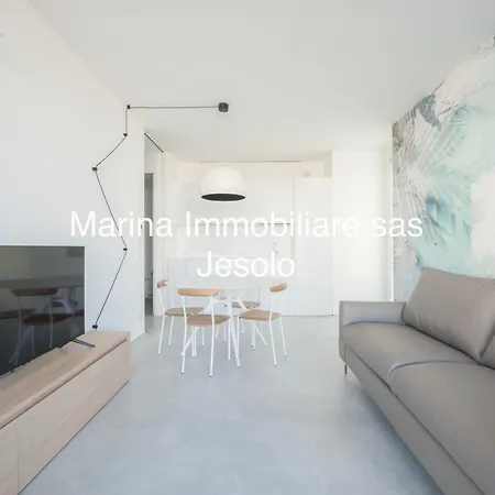 The Summer * リド・ディ・イエゾロ