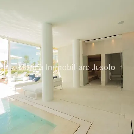 The Summer Apartment *