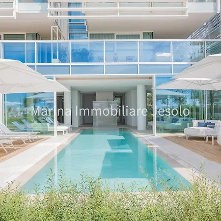 The Summer Lido di Jesolo