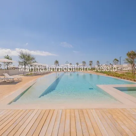 The Summer * リド・ディ・イエゾロ