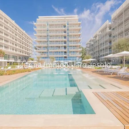The Summer Apartment *