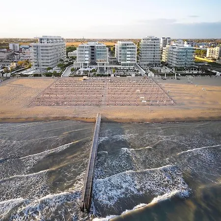 The Summer * リド・ディ・イエゾロ