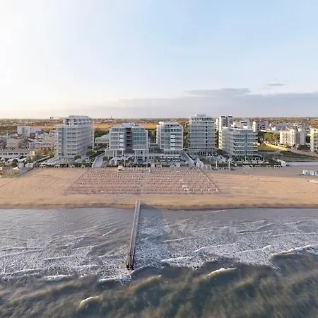 The Summer * リド・ディ・イエゾロ