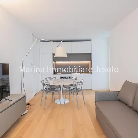 The Summer リド・ディ・イエゾロ